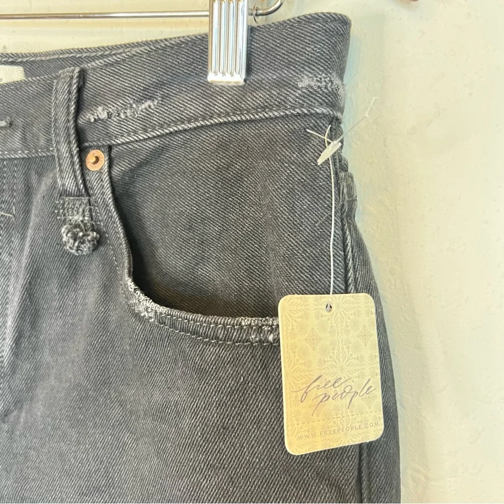 Free People Makai Women’s High Rise Cut Off Black Denim Shorts Size 28 NWT